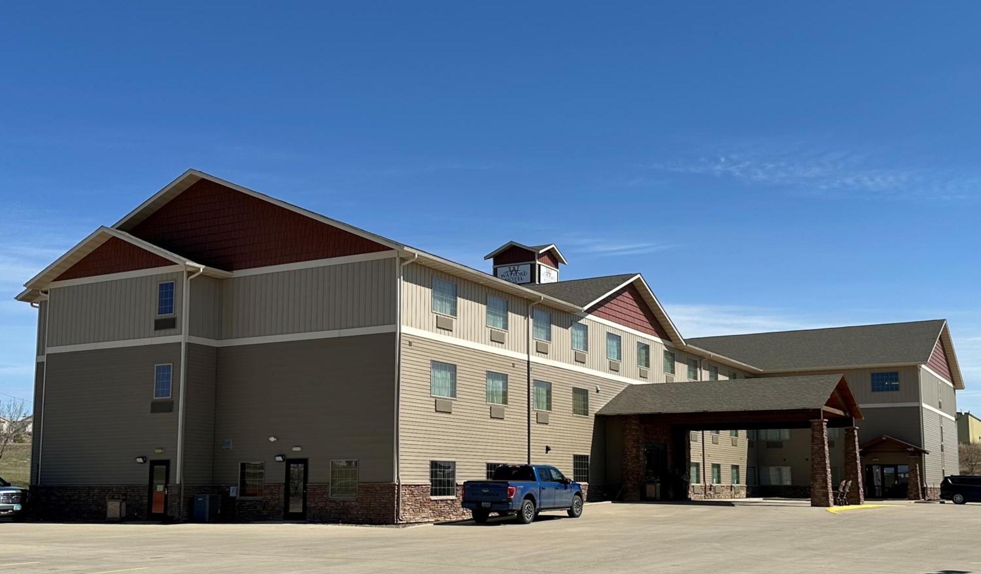 Hotel The Watford Watford City Zewnętrze zdjęcie