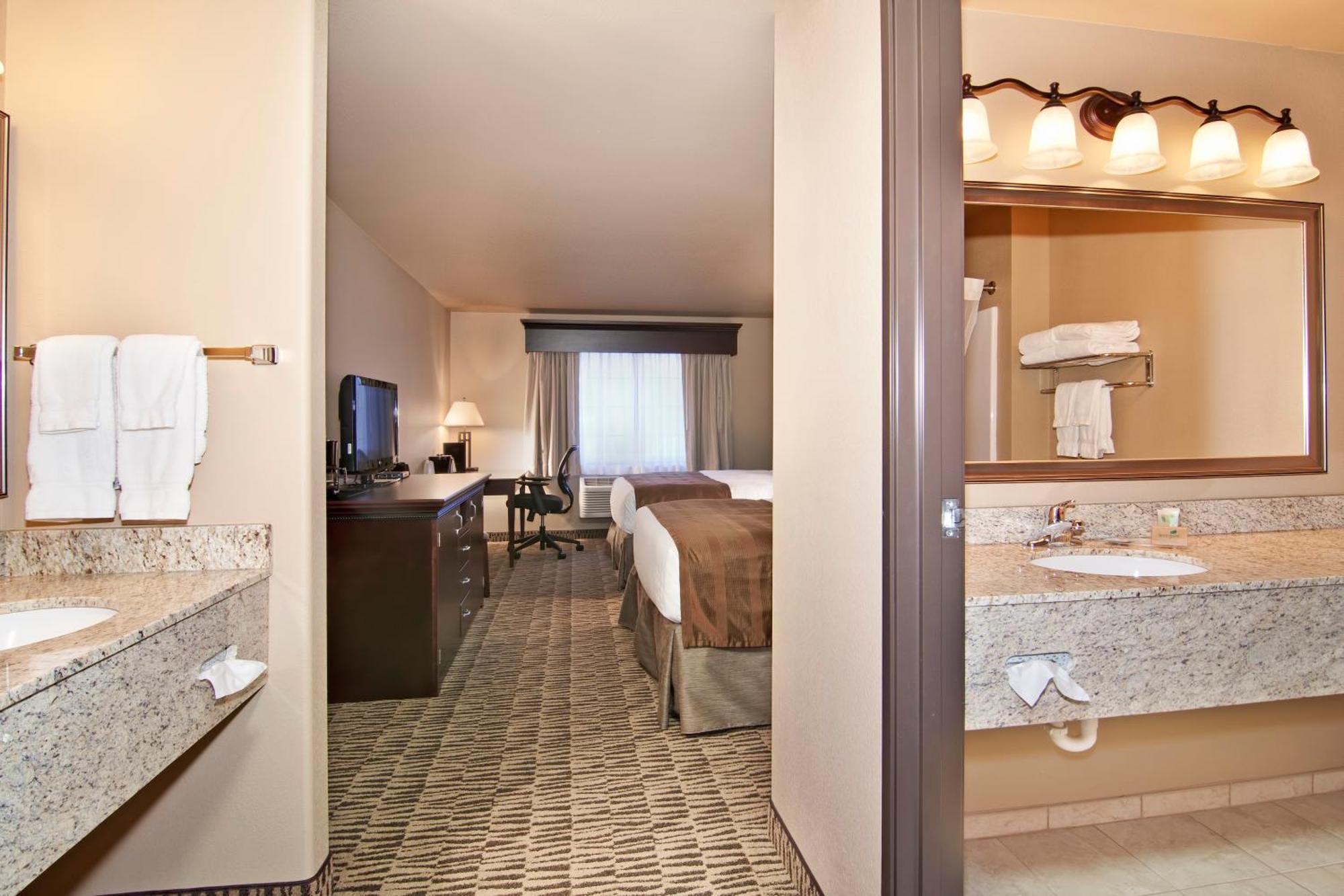 Hotel The Watford Watford City Zewnętrze zdjęcie