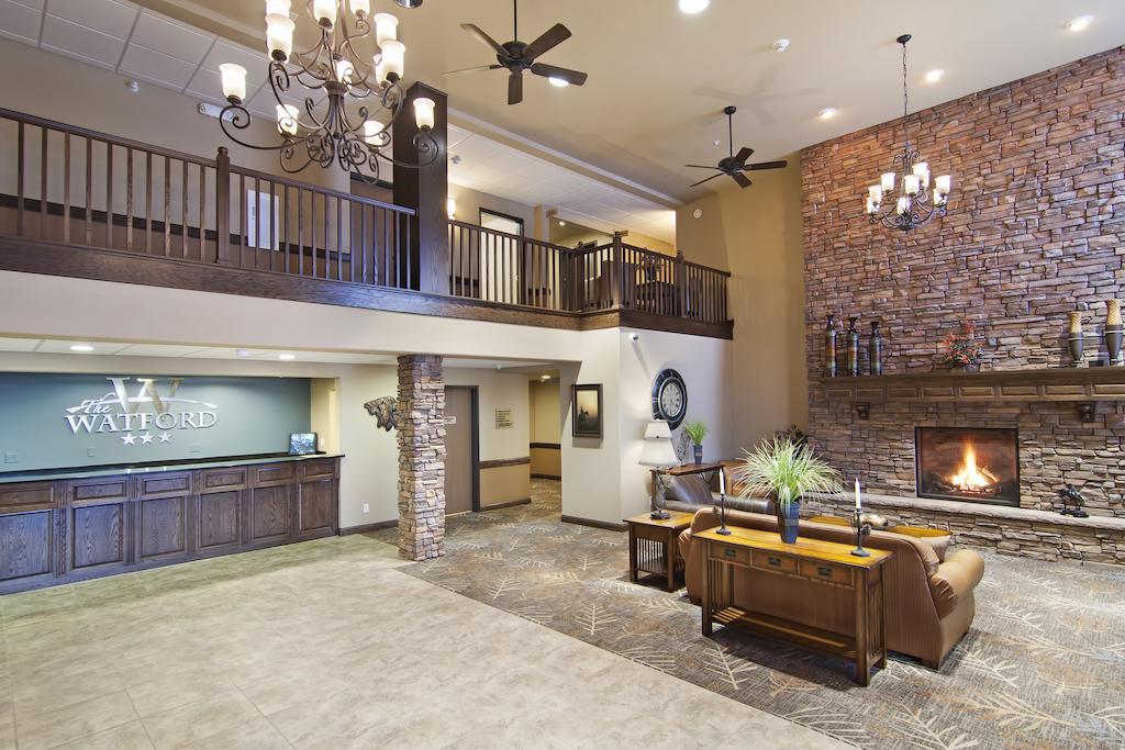 Hotel The Watford Watford City Zewnętrze zdjęcie